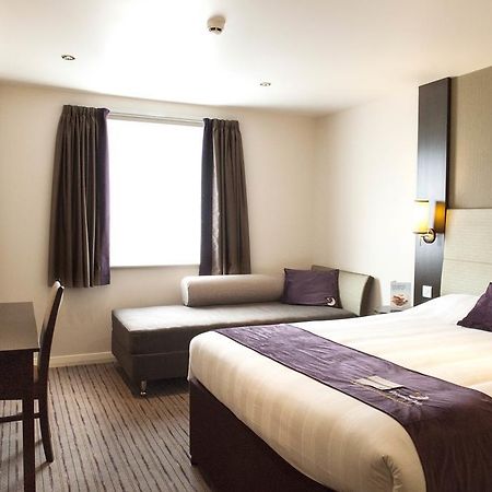 Premier Inn Dundee North Exterior foto