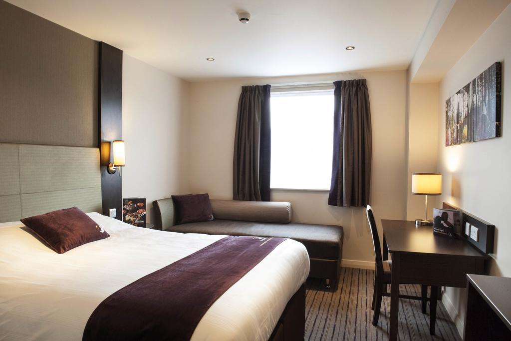 Premier Inn Dundee North Habitación foto