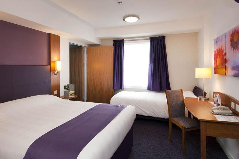 Premier Inn Dundee North Exterior foto