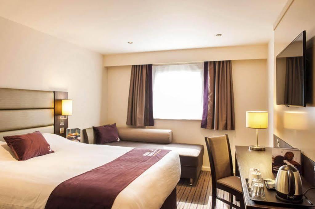 Premier Inn Dundee North Exterior foto
